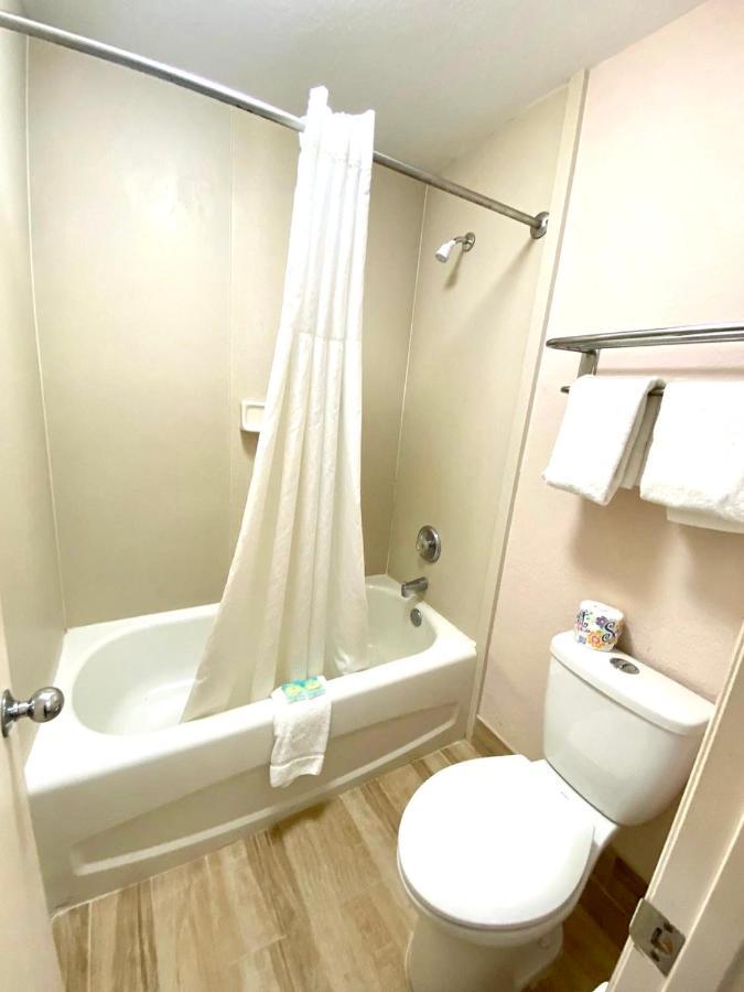 Regency Inn Fern Park Kültér fotó