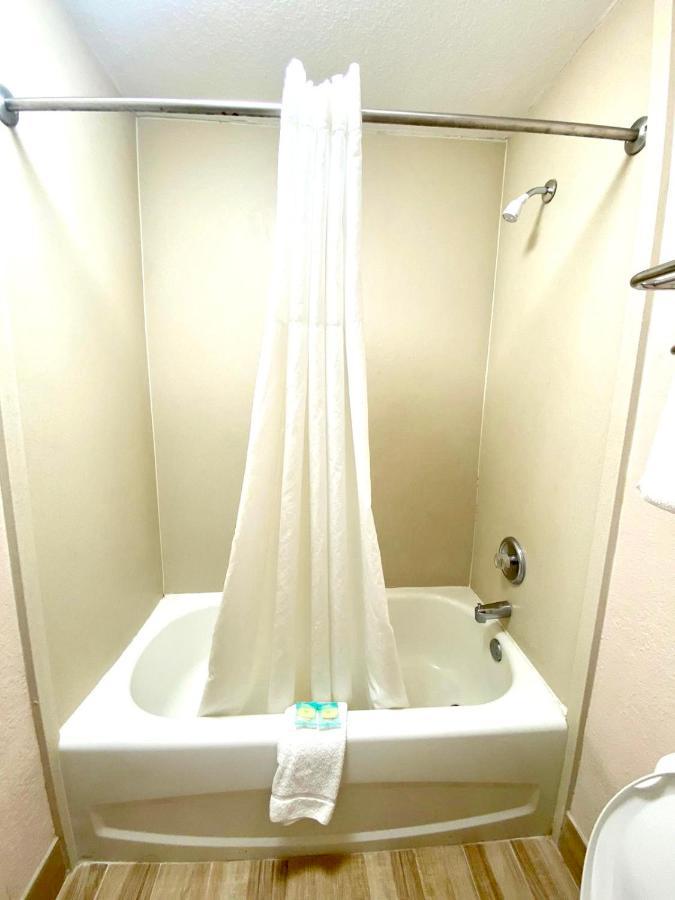 Regency Inn Fern Park Kültér fotó